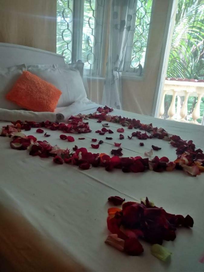 Jua Baharini Bed and Breakfast Malindi Buitenkant foto