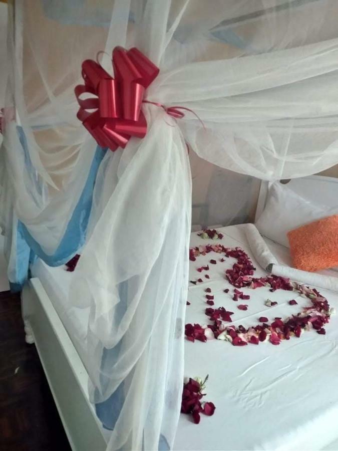 Jua Baharini Bed and Breakfast Malindi Buitenkant foto